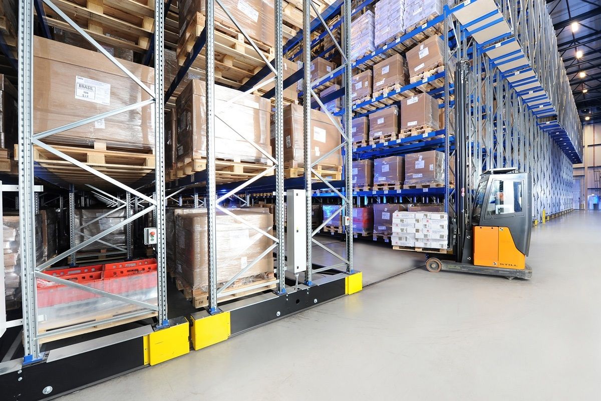 Le rôle des palettes dans les systèmes de rayonnage et de stockage